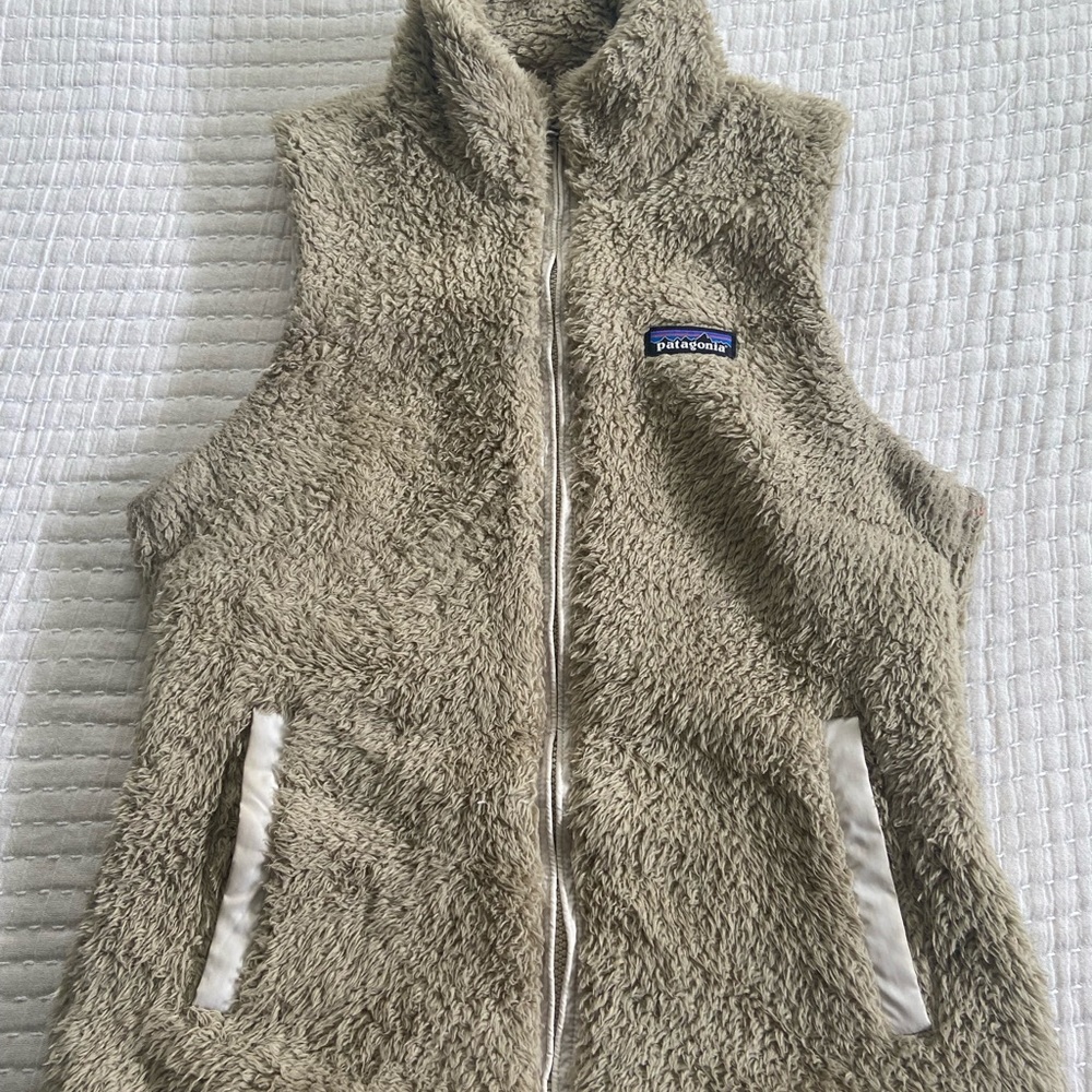 Patagonia women’s Los Gatos fleece vest